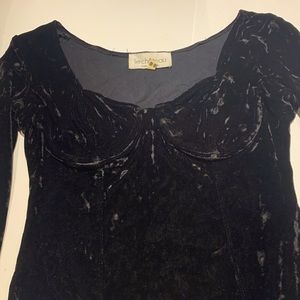 Black elegant crushed velvet body suit!